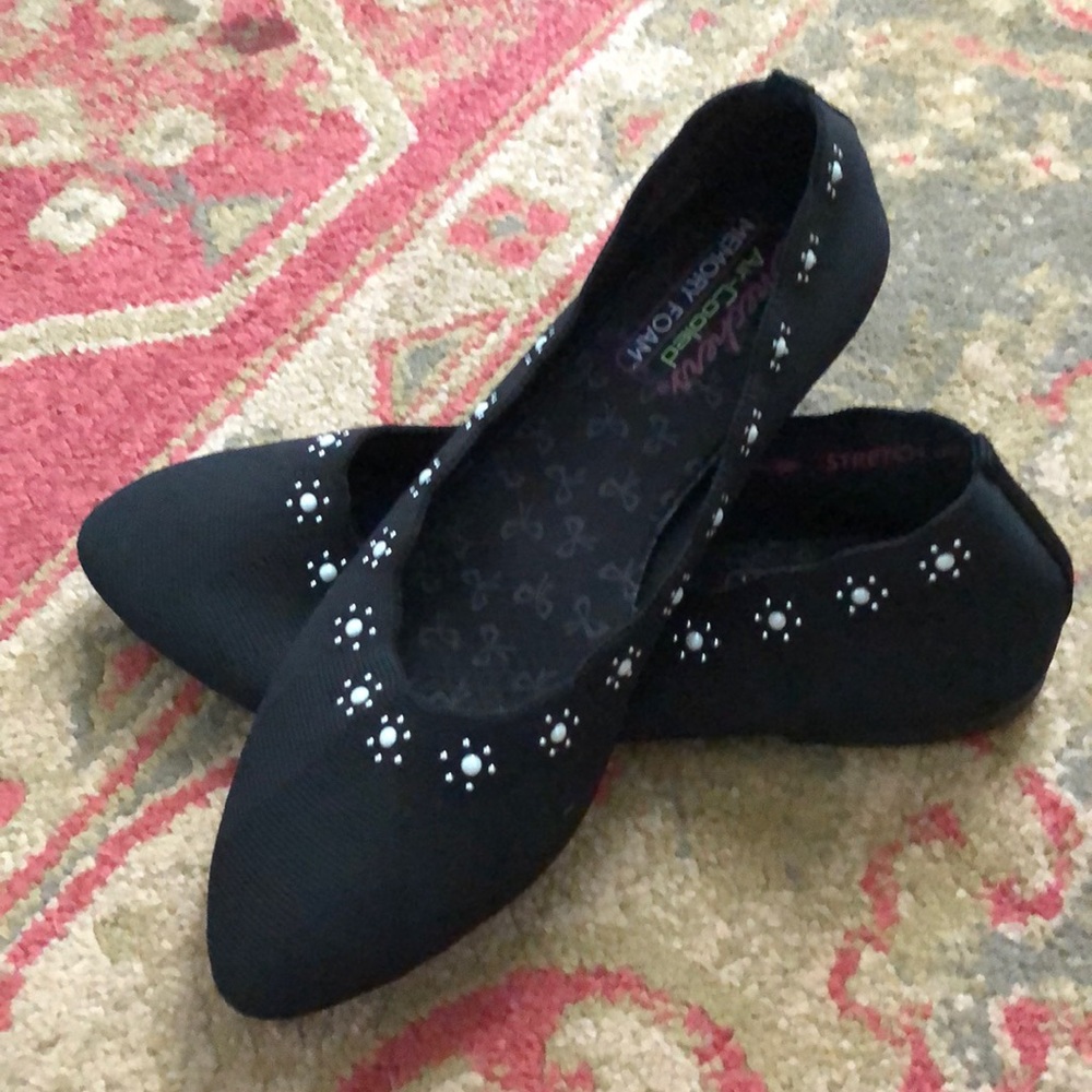 Sketchers memory foam flats - image 3